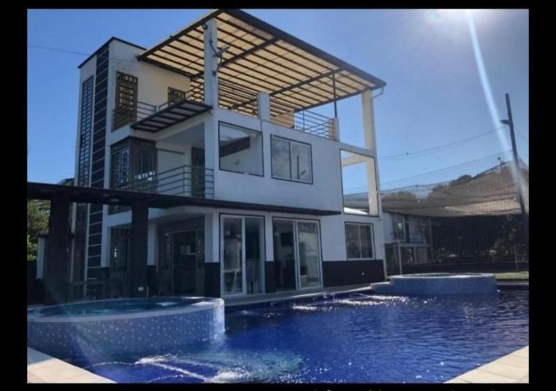 Hotel La Quinta Βιλιαβισένσιο Εξωτερικό φωτογραφία